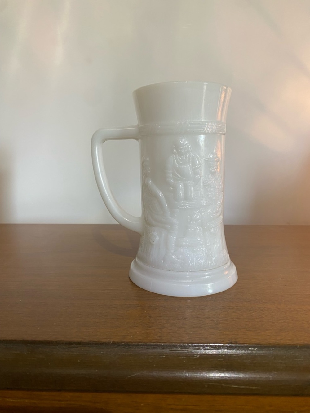 Vintage Federal Milk Glass Beer Stein Mug - Embossed Tavern Pub Scene - Picture 6 of 7